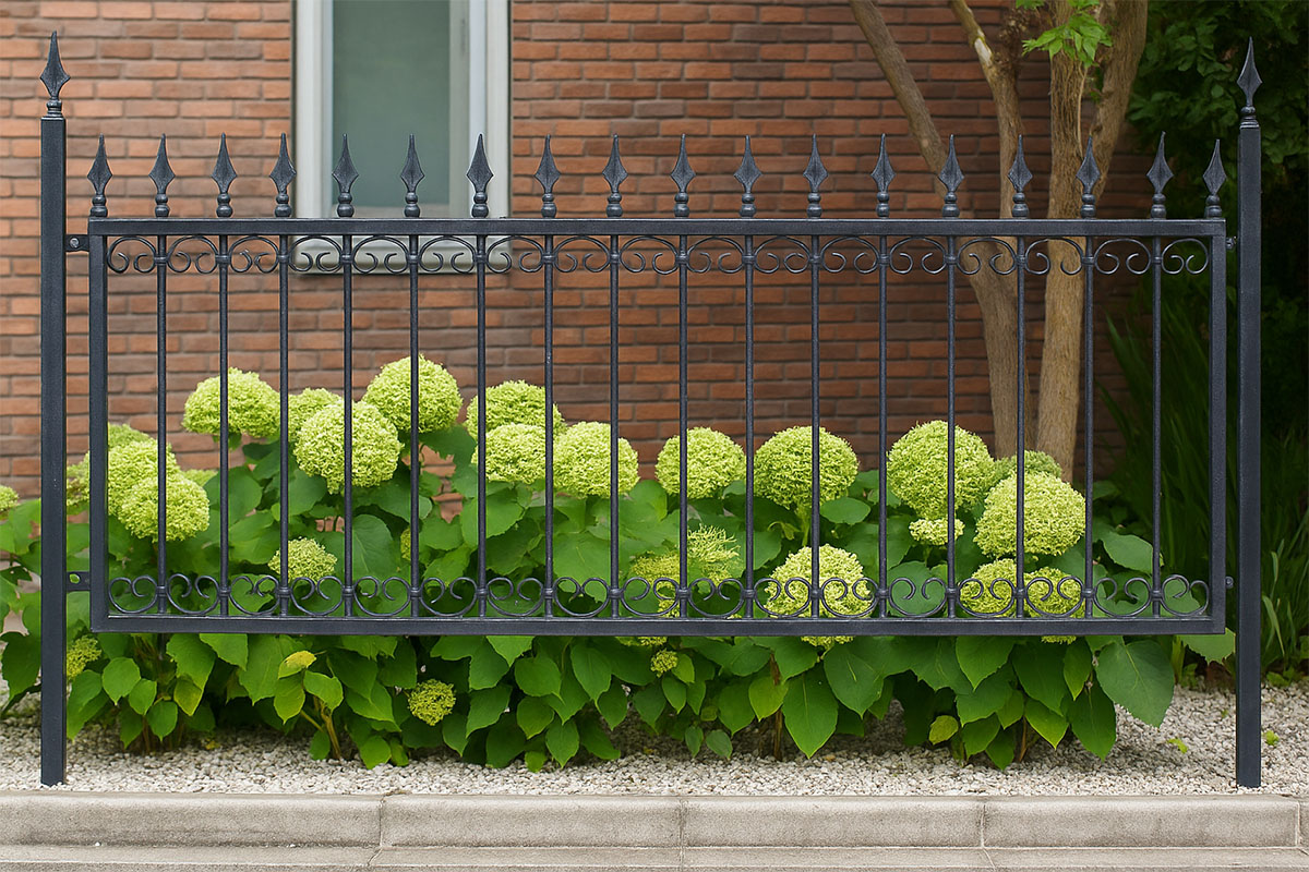 外観を美しくおしゃれに演出するエクステリアフェンス・外構用柵