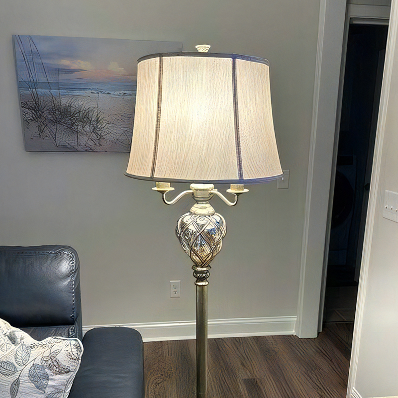 おしゃれで存在感のあるアンティーク調フロアランプ間接照明