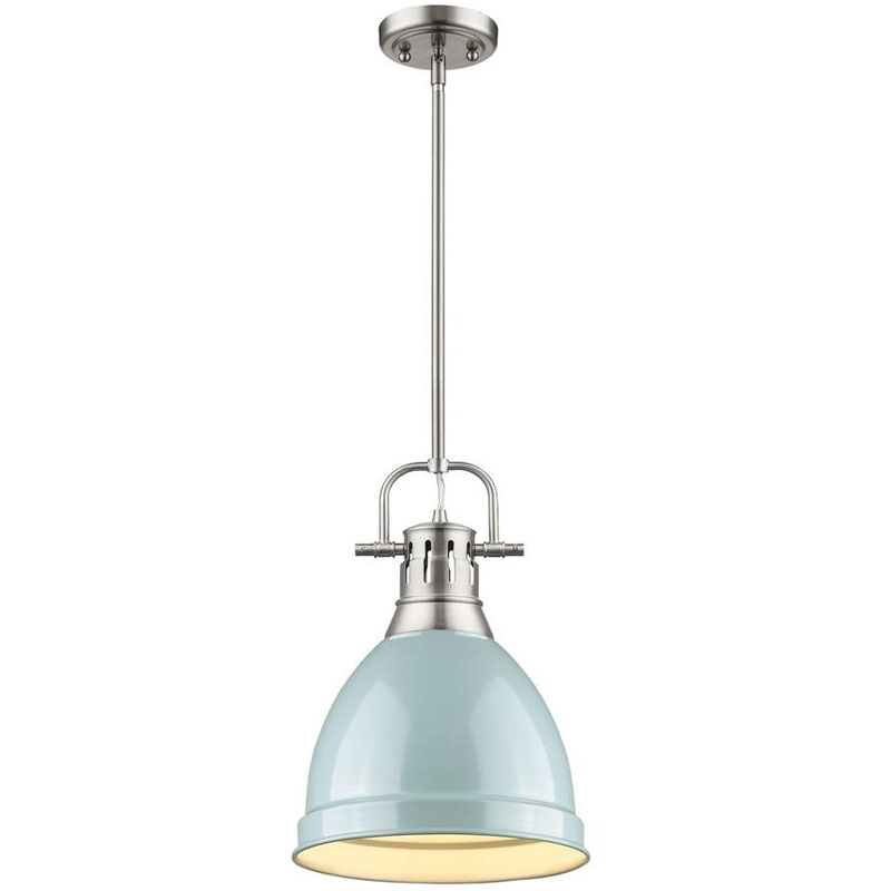 格好いいインダストリアルデザインの室内用吊り下げ照明の設置例