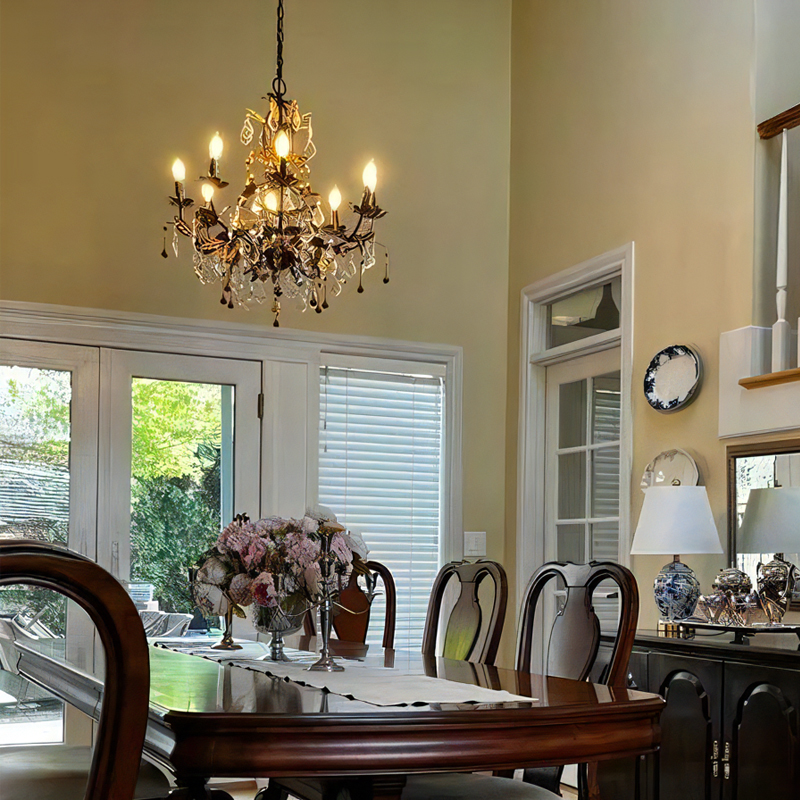 Kathy Ireland HOME ヴェネツィア8灯シャンデリアライト ゴールドブロンズ｜キャンドル型デザインのおしゃれな吊下げ照明