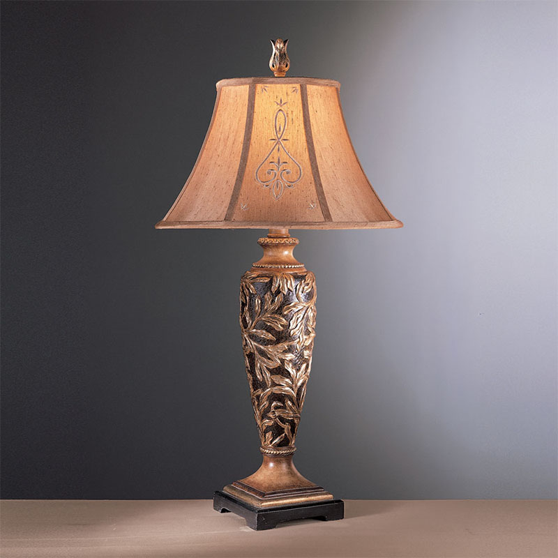 クラシカルでおしゃれなファブリックシェードの設置写真