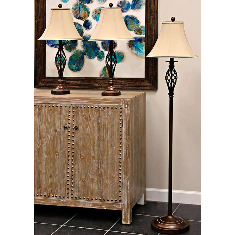 布製シェードとメタルボディの上品な組み合わせがおしゃれな卓上照明〈インテリアライト〉