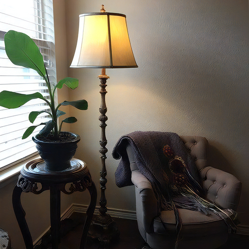 インテリアを格調高く彩るシンプルモダンな卓上照明