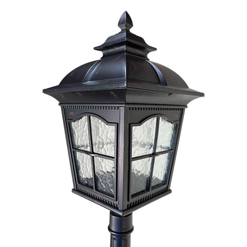 クラシックな街路灯ポスト型ライト