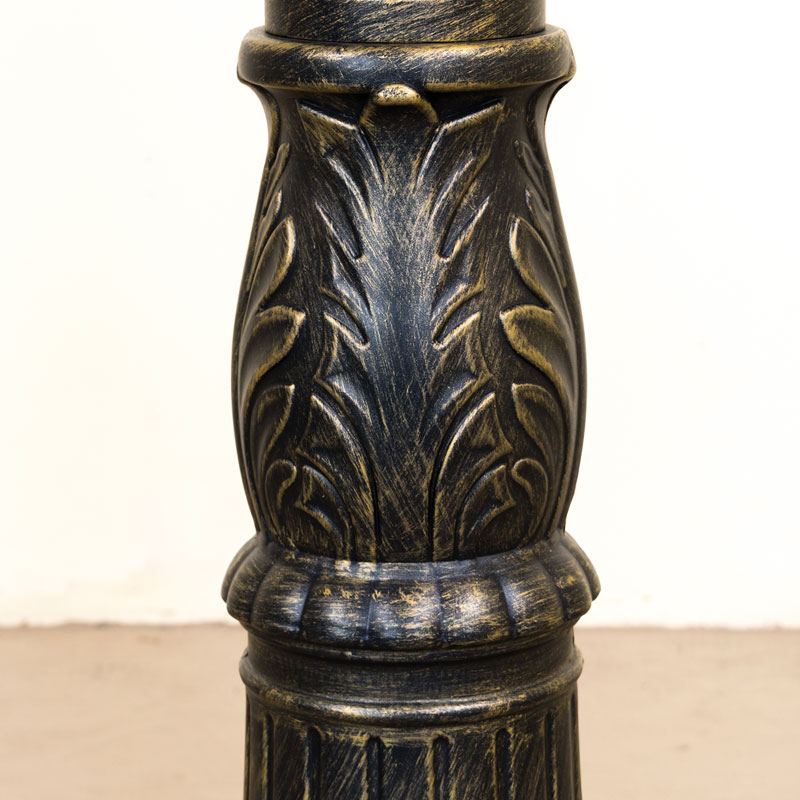 ヨーロピアンスタイルのアンティーク風ポスト型屋外照明