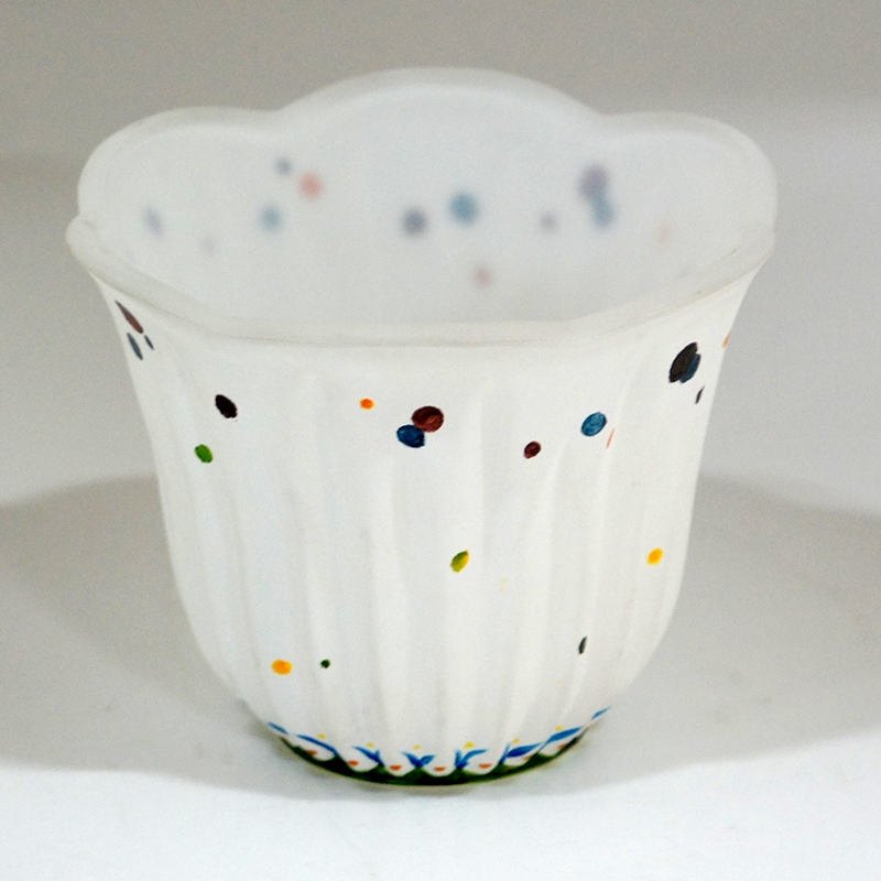 職人の手描きによる美しいハンドペイント模様が魅力のおしゃれなガラス製ランプシェード